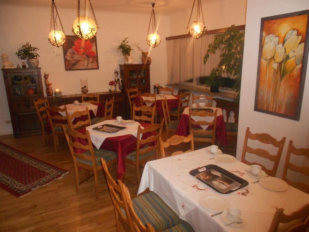 Hotel Adam Саарбрюкен Екстериор снимка
