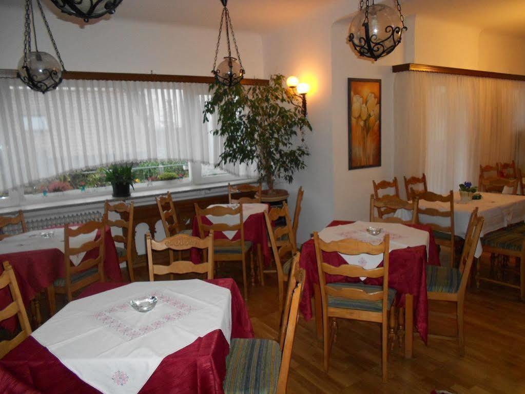 Hotel Adam Саарбрюкен Екстериор снимка